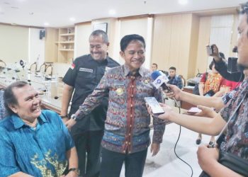 Penjabat (Pj) Gubernur Sumatera Utara (Sumut) Hassanudin menerima audiensi Nasional Paralympic Comitee of Indonesia, di Ruang Rapat Lantai 10, Kantor Gubernur, Jalan Diponegoro Nomor 30, Medan, Jumat (3/5). (Diskominfo Sumut)